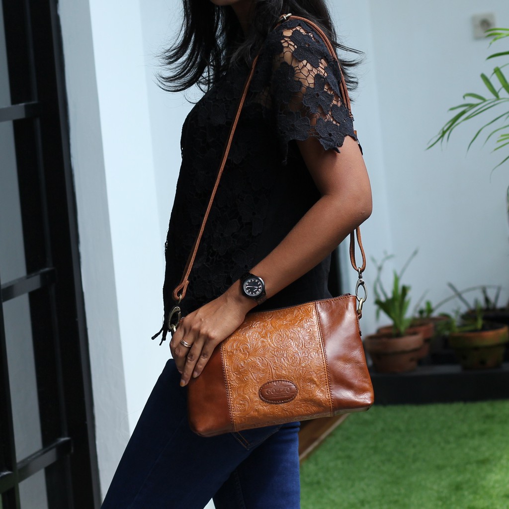 TAS KULIT ASLI SLEMPANG MODEL NAOMI KULIT SAPI MOTIF BATIK / FREE GRAVIR NAMA DI TAS