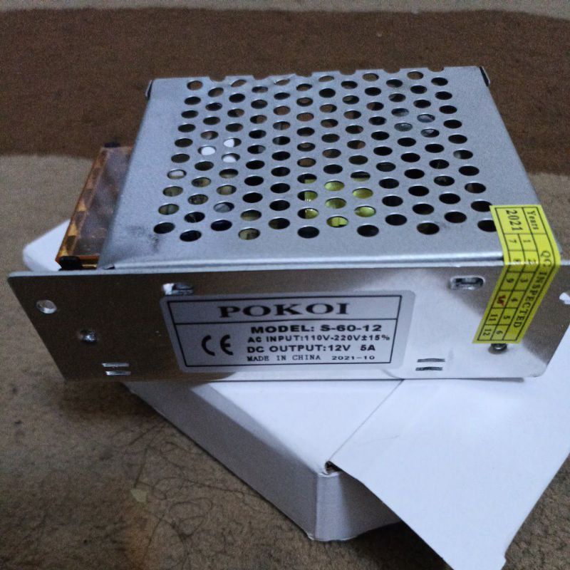 Adaptor  trafo (12 volt ) 3A, 5A indoor, 5A outdoor