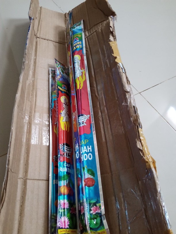 Hio/ Dupa Wangi / Incense Stick Gunung Kawi  Cap Buah Thoo Isi  1batang