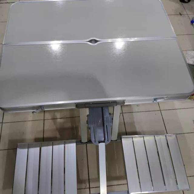 Meja Lipat Serbaguna Aluminium termasuk Kursi