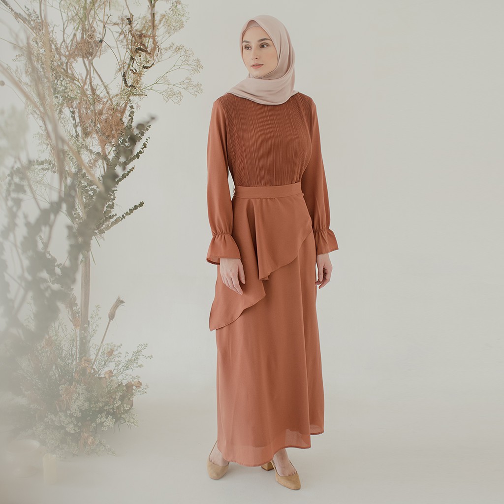 Ginger Andra by Aska Label - Gamis / Dress plisket bahan crepe dengan furing warna orange bata-2