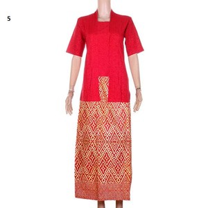 Setelan RNB Kebaya Embos Kutubaru + Rok Batik Ratu - Warna 2