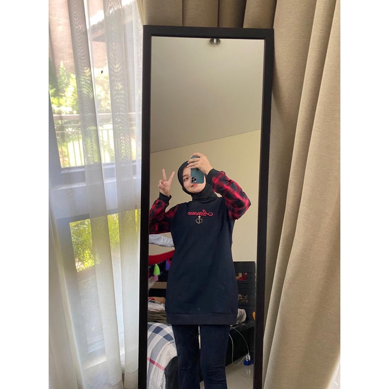 Atasan lengan kotak merah