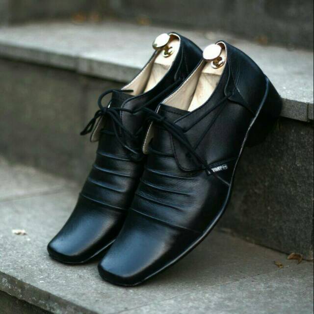 Septu pntofel pria kulit cevany