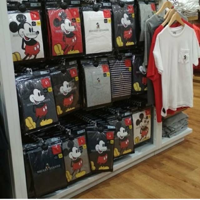 kaos uniqlo mickey mouse