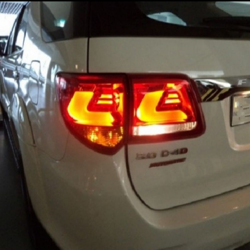 stoplamp Toyota Fortuner 2011-2015