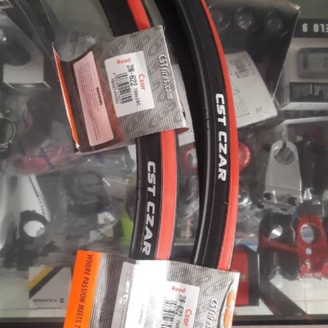 BAN LUAR CST CZAR 700X28C LIST MERAH