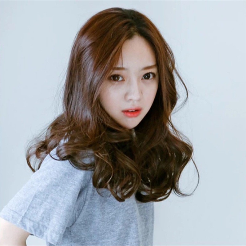 Wig Rambut Palsu Wanita Keriting Natural Sebahu dengan Poni Hitam