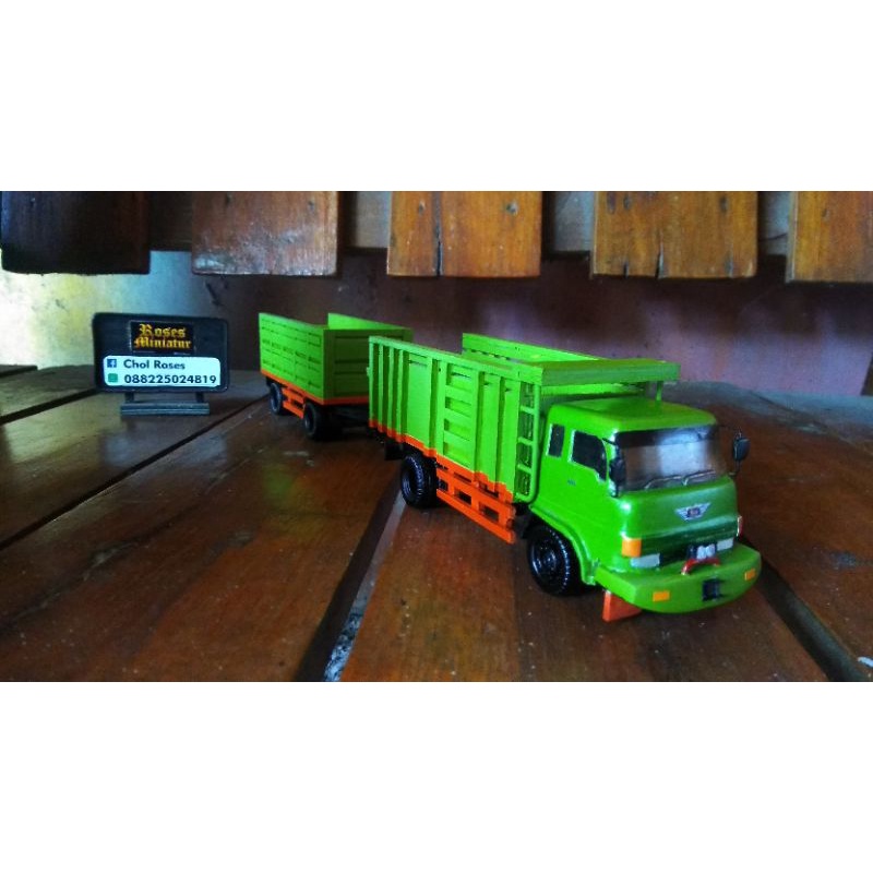 Miniatur truk Hino Ranger Gandengan.