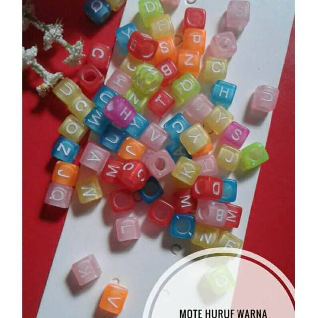 100pcs Mote huruf kotak warna