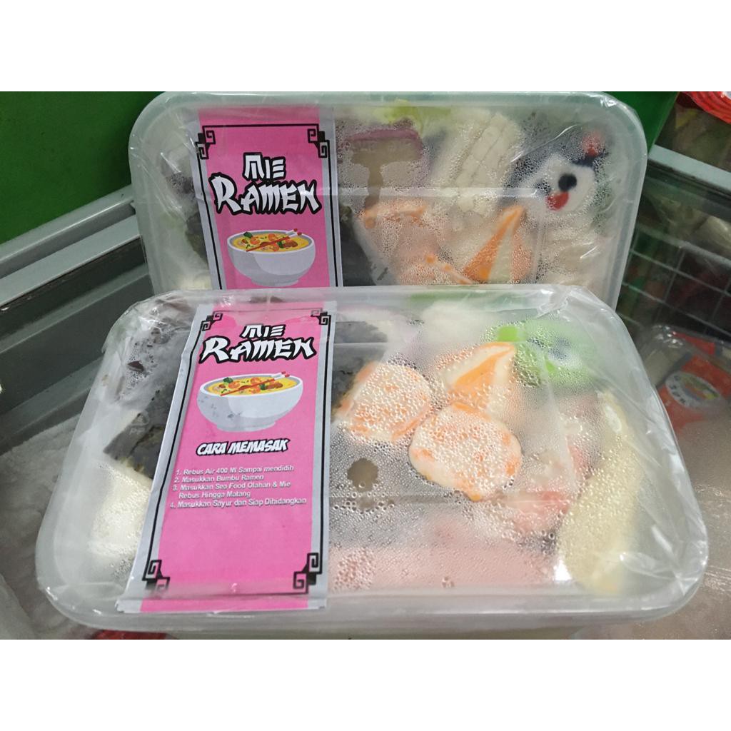 

Mie Ramen instan lengkap bumbu homemade