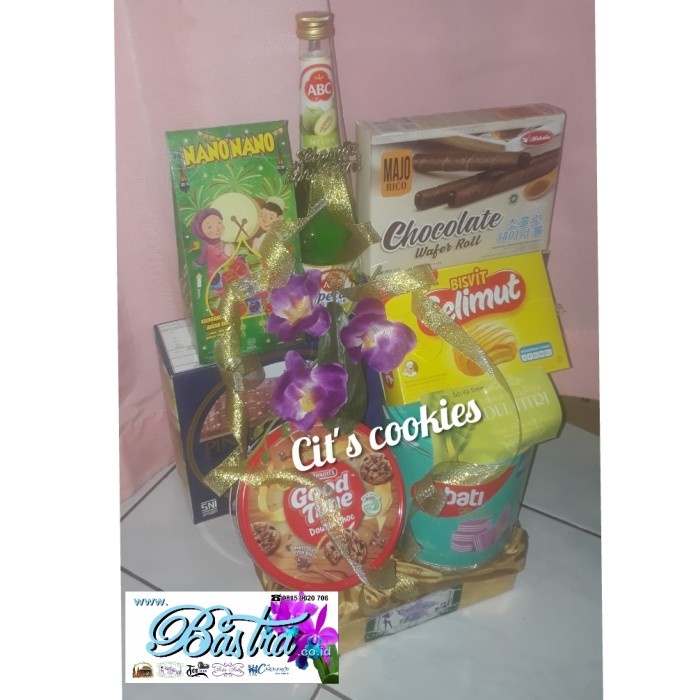 

Christmas - Parcel Custom Plus Kartu/Parcel Lebaran/Parcel Natal/Parcel Makanan
