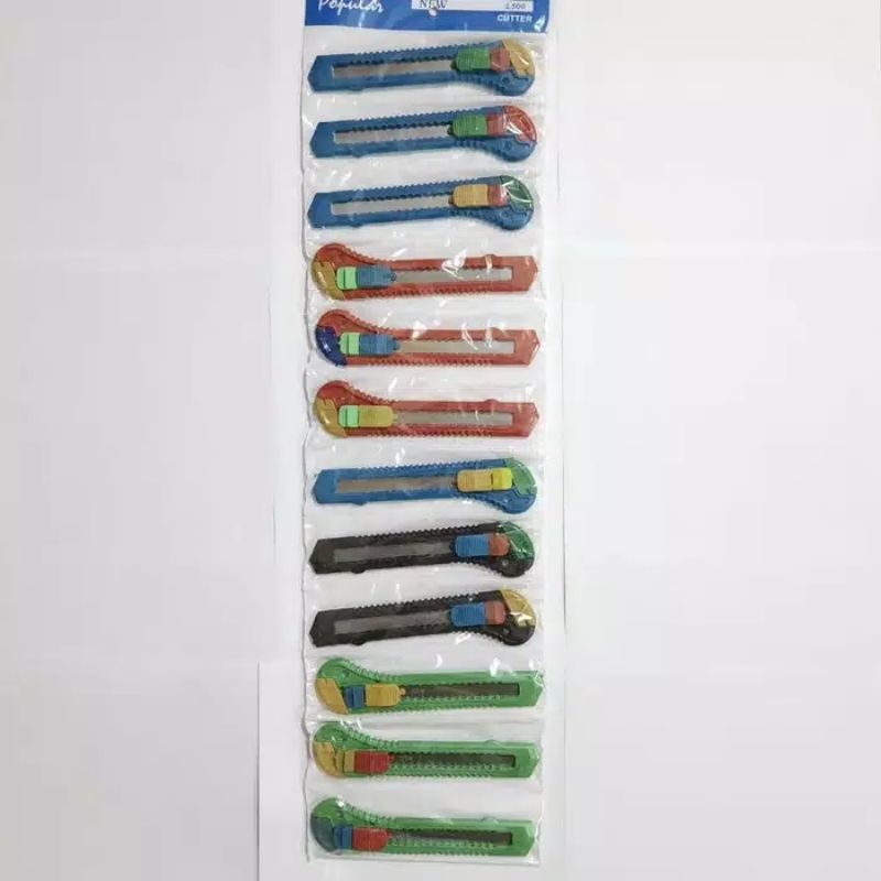 

Cutter besar warna butek Isi 12 Pcs/ cutter besar