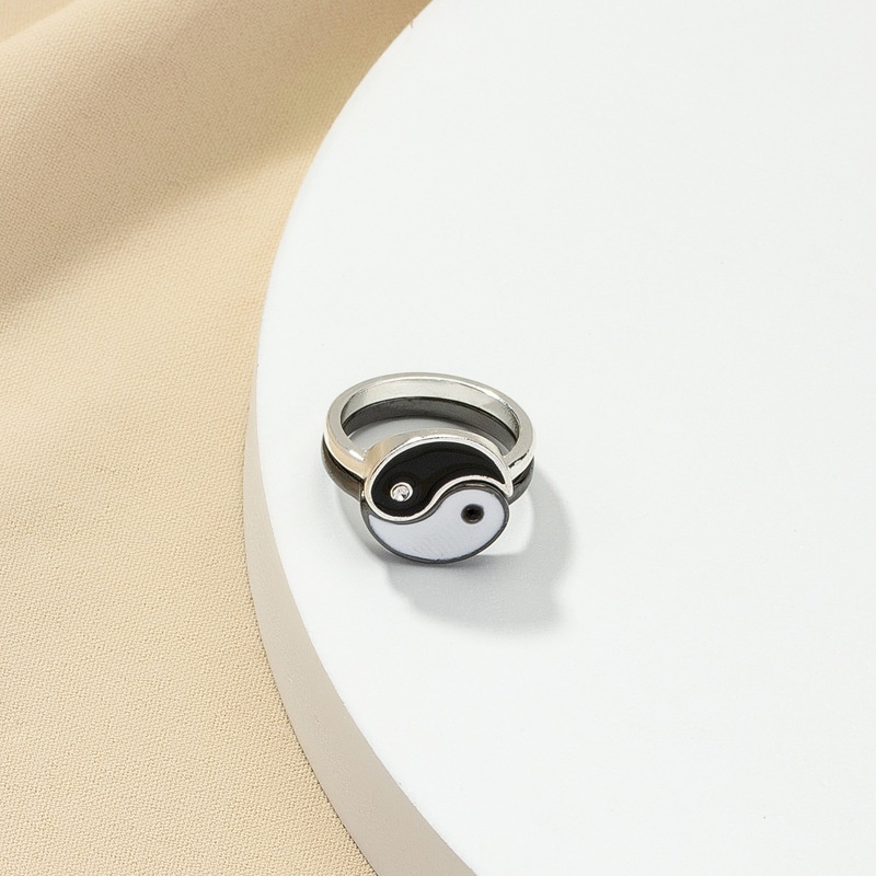 Cincin Yin Yang Gosip Kreatif Untuk Pria / Wanita