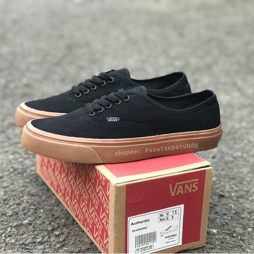 VANS AUTHENTIC BLACK GUM WAFFLE DT