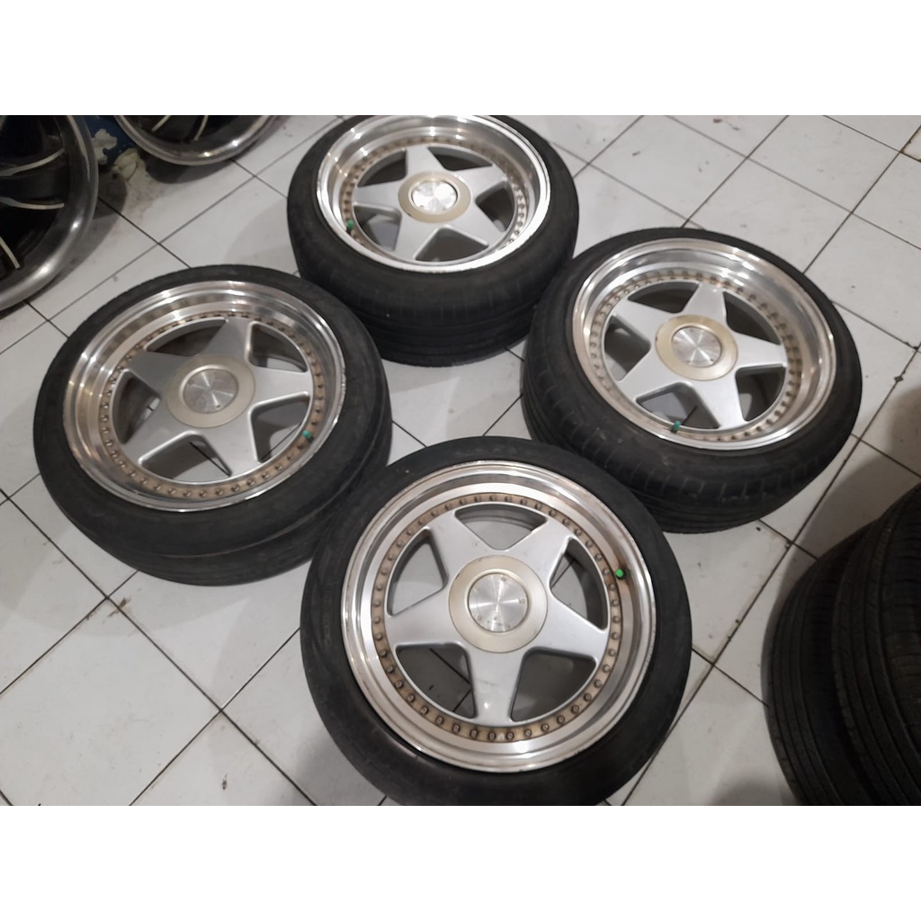 Pelek Bekas Murah Model Oz Futura Ring 17 Pcd 4x100-4x114,3 + Ban