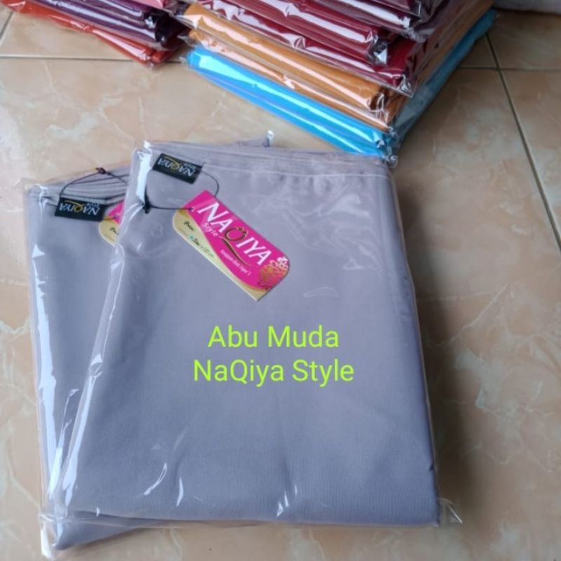 NaQiya jilbab wolfis polos - abu-abu