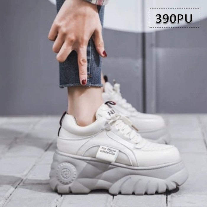 sepatu sneakers boot