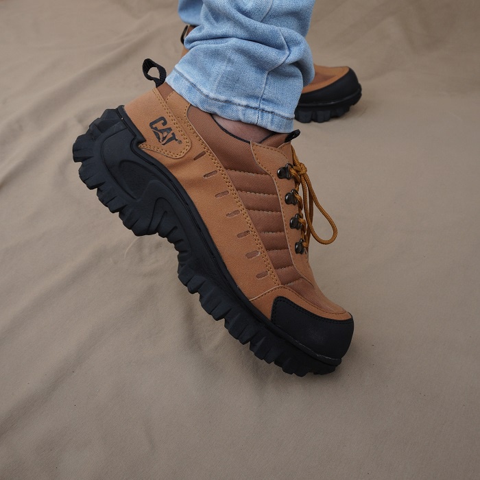 SEPATU CATERPILLAR BULDOZER /SEPATU PRIA SAFETY /SEPATU KERJA/SEPATU BOOT PENDEK - COKLAT