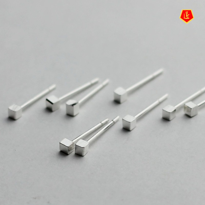 [Ready Stock]Mini Cube Silver Small Ear Studs