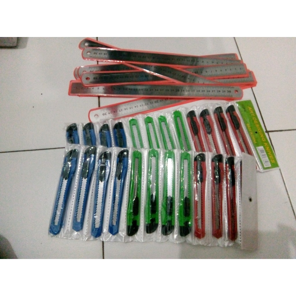 

Cutter Kecil 120 - Pisau Kecil - Cutter Kecil - 1 Pcs - Warna Random