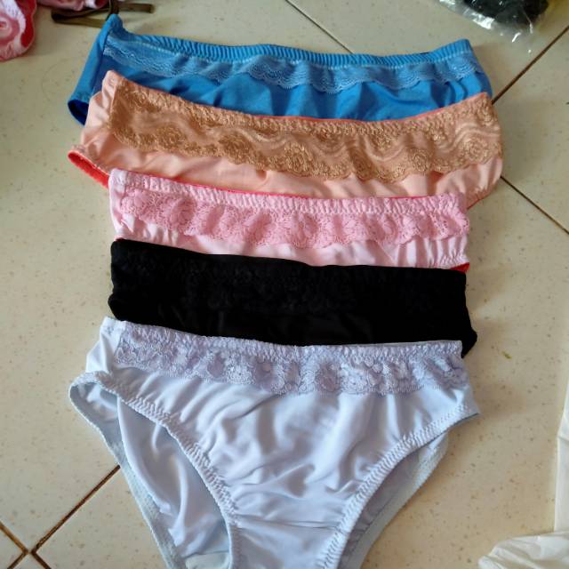 Underwear (Pakaian Dalam Wanita dan Pria)