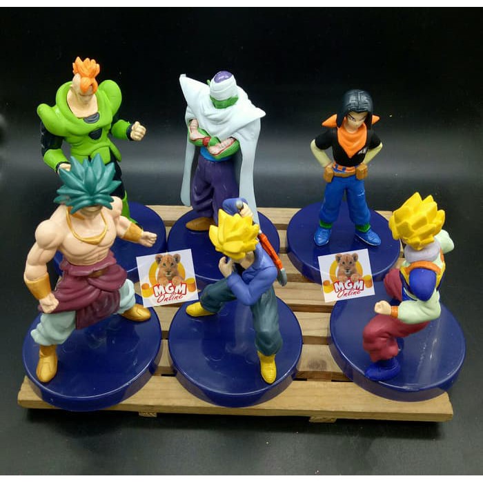 Figure Dragon Ball action / Topper Hiasan Kue Ulang Tahun Karakter kue