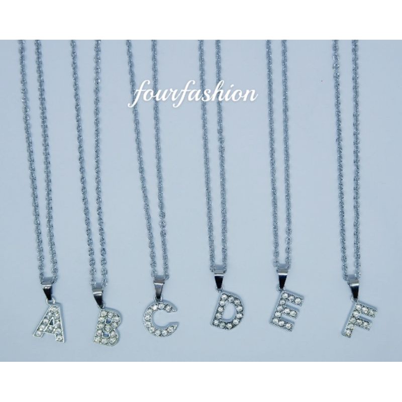 Fourfashion Kalung Dewasa Liontin Huruf/Inisial Rhodium Silver Kekinian