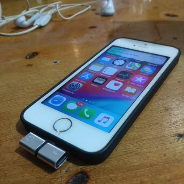 Iphone 5s bekas/second