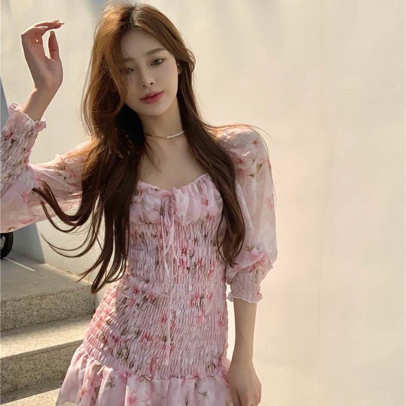 gaun gaya korea sifon floral ruffled hip rok pendek pinggang tinggi leher persegi pink lipit gaun le
