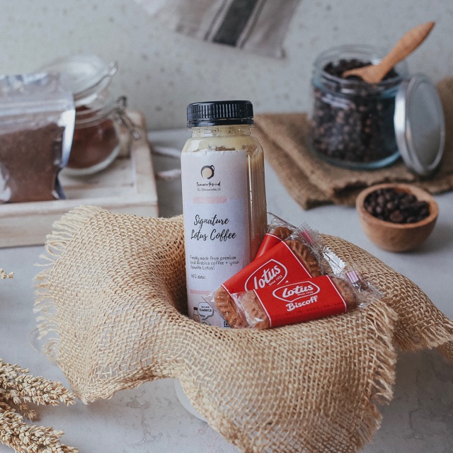 

SIGNATURE LOTUS COFFEE LATTE