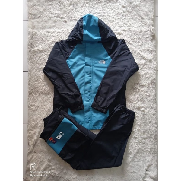 jas hujan THE NORTH FACE 815