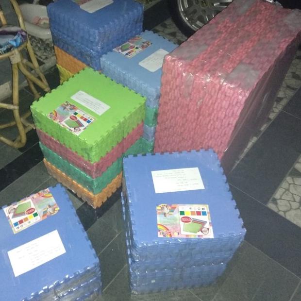 ➼ Evamat puzzle polos 30x30 - Hitam ✲