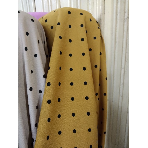 bahan/kain wolfis polkadot