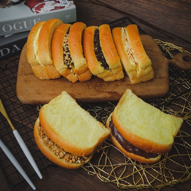 

Premium Roti Sisir Original - jajanan kekinian - oleh-oleh semarang