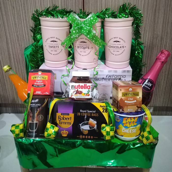 

Christmas - Parcel Lebaran/Natal/ Imlek Kode W-24