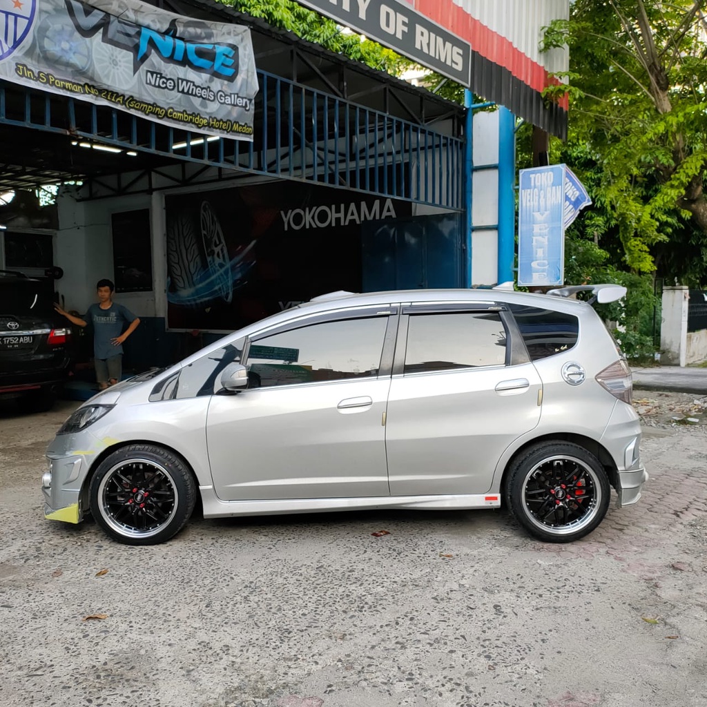 Jual Mobil Avanza Jazz Yaris Pakai Velg HSR HOTTO Ring 17 Indonesia Shopee Indonesia