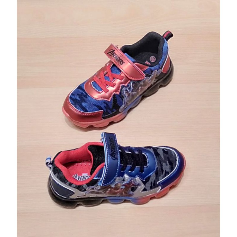Bata Sepatu Anak Laki-Laki Karakter Marvel Avengers 3815214 & 3819214