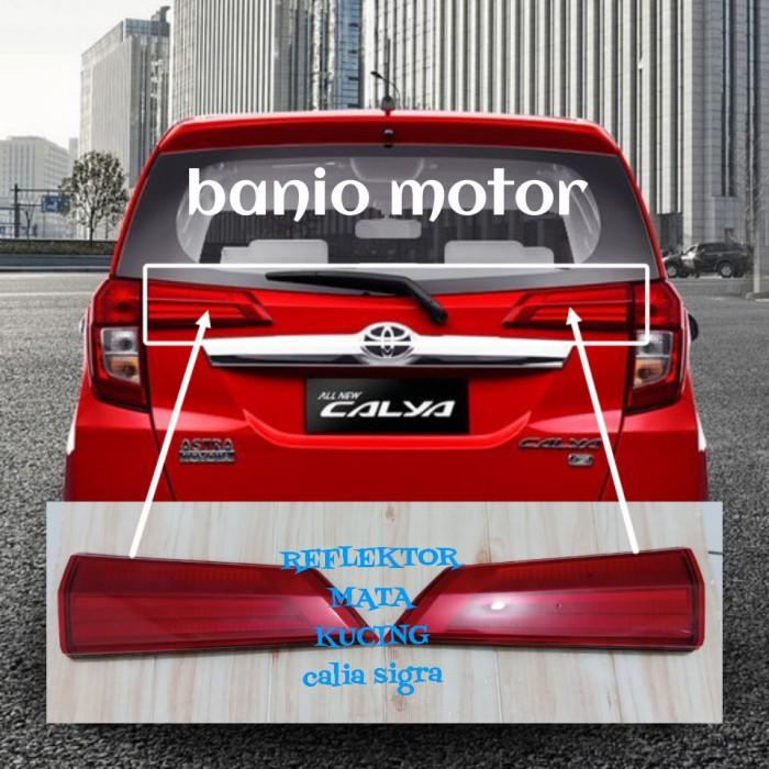 REFLEKTOR MATA KUCING BAGASI BELAKANG MOBIL CALYA SIGRA ORIGINAL READY