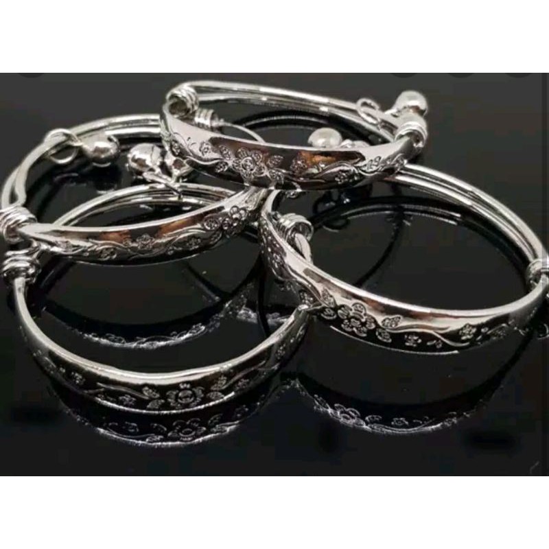 gelang bayi 3 bulanan