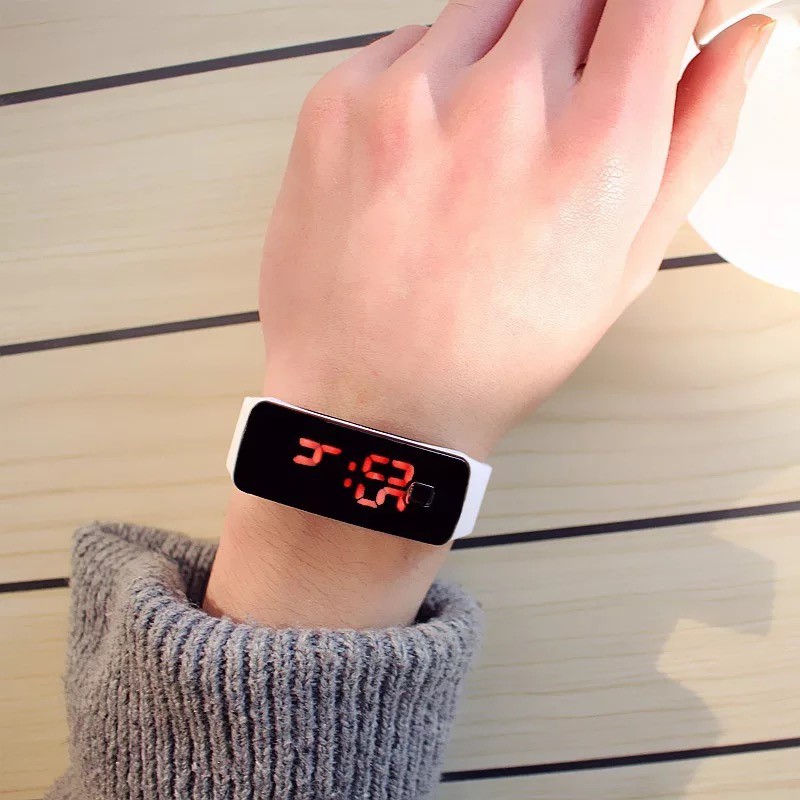 JAM TANGAN LED SPORT DIGITAL FASHION WANITA/PRIA JAM TANGAN MURAH IMPORT LED WATCH STRAP RUBBER/COD-8