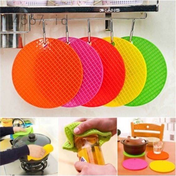 (NCS) COD TATAKAN PANCI SILIKON Alas Meja Besar Anti Panas Slip Silicone Jampel Heat Proof