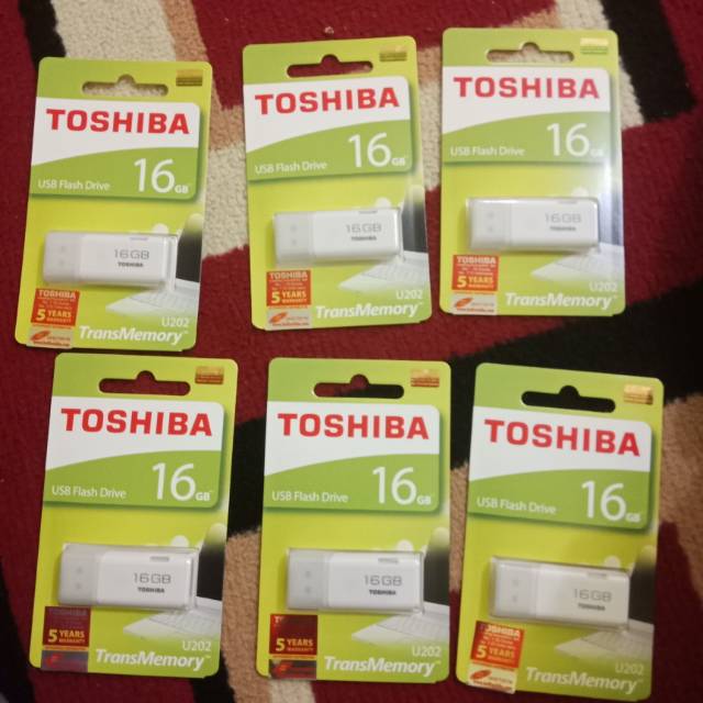 FLASHDISK TOSHIBA 16 GB ORI