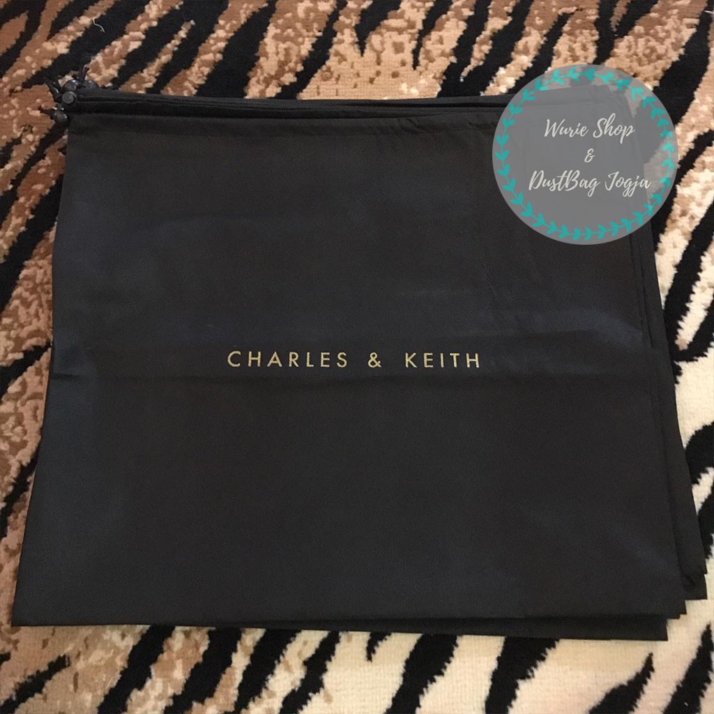 CHARLES &amp; KEITH DustBag Pengganti Sarung Tas Pelindung Debu Serut Dust Bag DB Branded