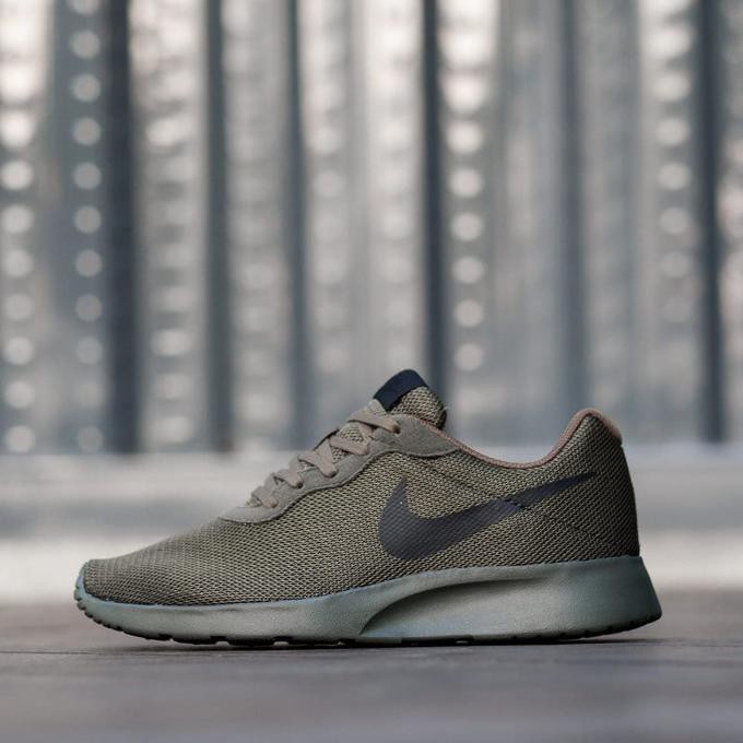 Jual Diskon Sepatu Original Nike Tanjun 