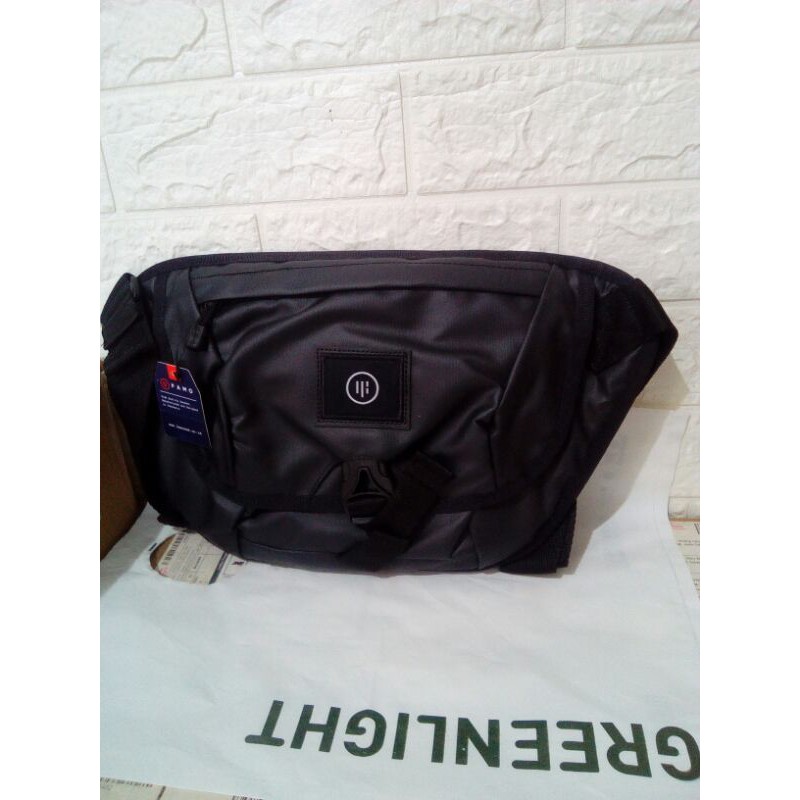 Tas selempang/waistbag FAMO Original Terbaru
