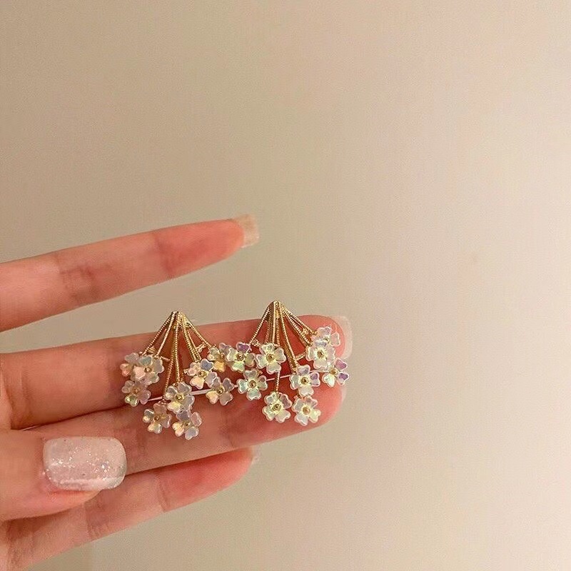 Anting Stud Bentuk Bunga Mekar Irregular Gaya Vintage Untuk Wanita