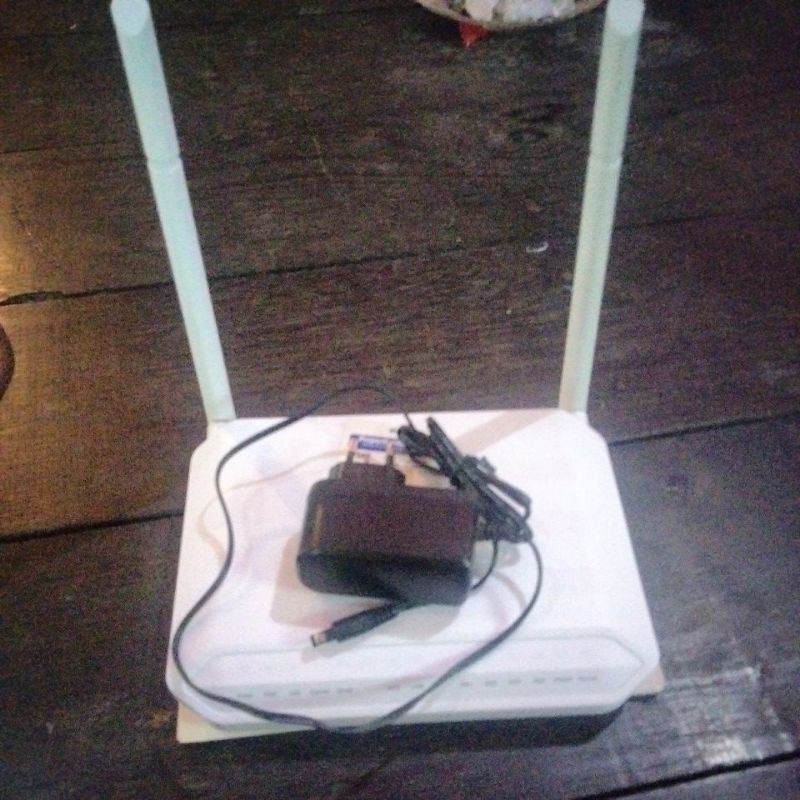 Router/modem ONT FIBERHOME HG6145F LIKE NEW