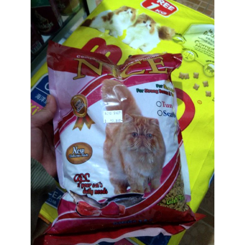 Makanan kucing NICE 1 kg dan 500g adult formula