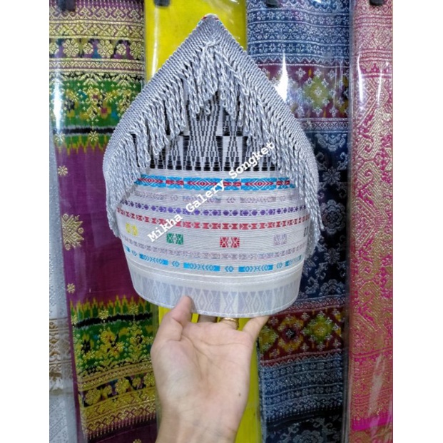 Topi Pengantin Songket Tarutung Tenun Tangan Tumtuman
